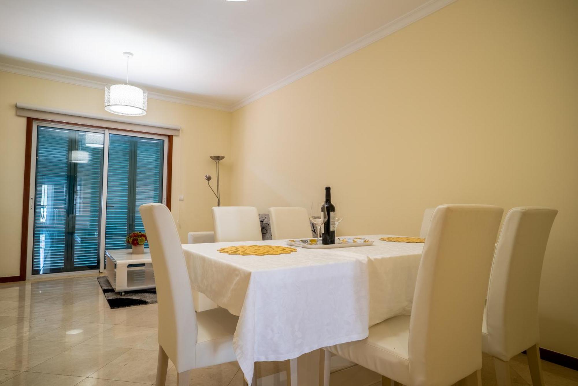 Forum Madeira Ajuda Appartement
